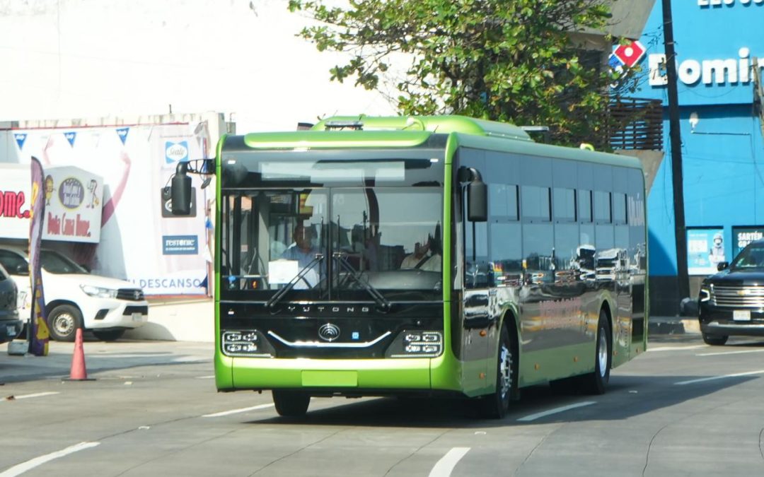 Veracruz firma compra de camiones híbridos Ulúa