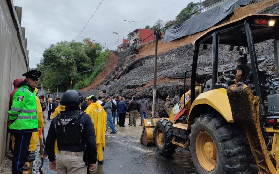Colapsa muro de contención en bulevar Xalapa – Banderilla, no se registran heridos