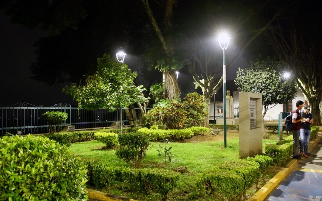 Realiza Ayuntamiento la renovación del alumbrado público en el Centro Histórico