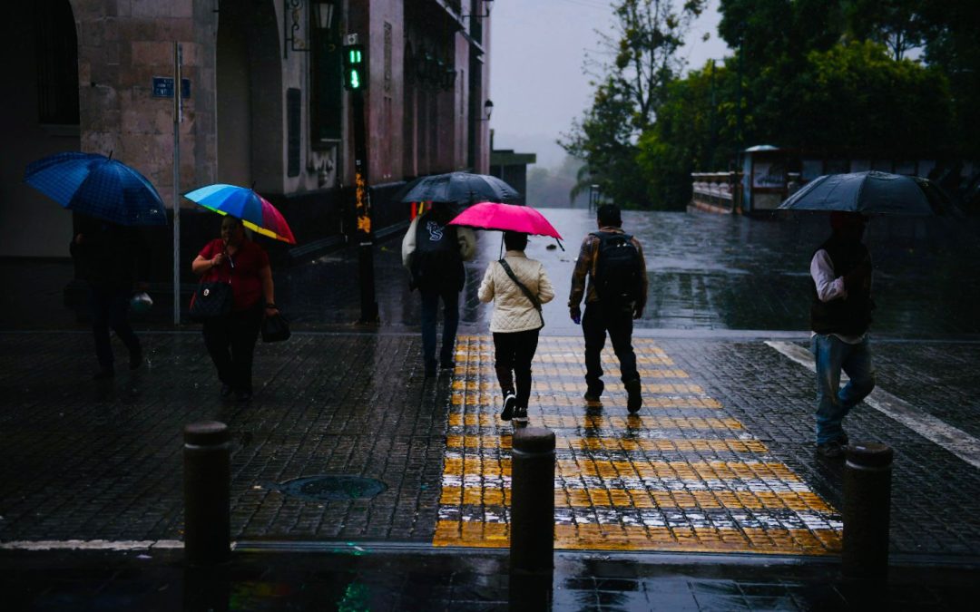 Se mantiene potencial de lluvias durante todo el día