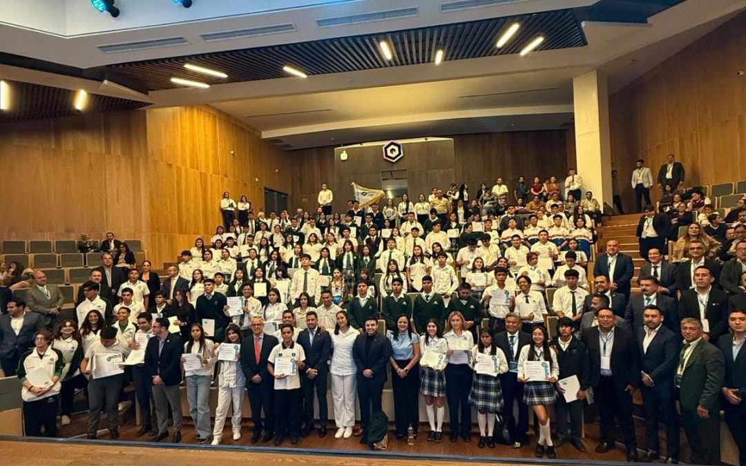 Alumnos del CONALEP Veracruz reciben distinciones por excelencia académica y deportiva