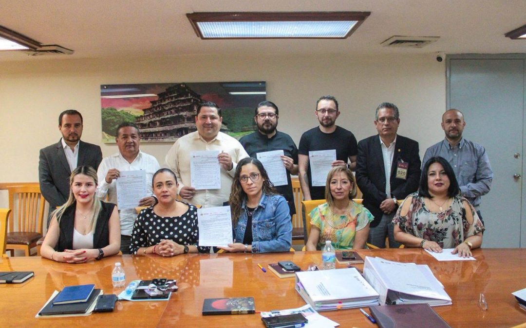 Resuelven conflicto en Escuela Normal Veracruzana, acuerdan fechas de pago de estímulos a docentes