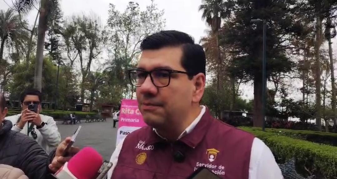 Instalan módulos para el registro de ‘Becas Rita Cetina’ en Xalapa