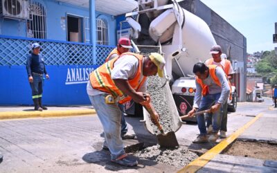 Arranca Rafa Fararoni bacheo urbano en San Andrés Tuxtla