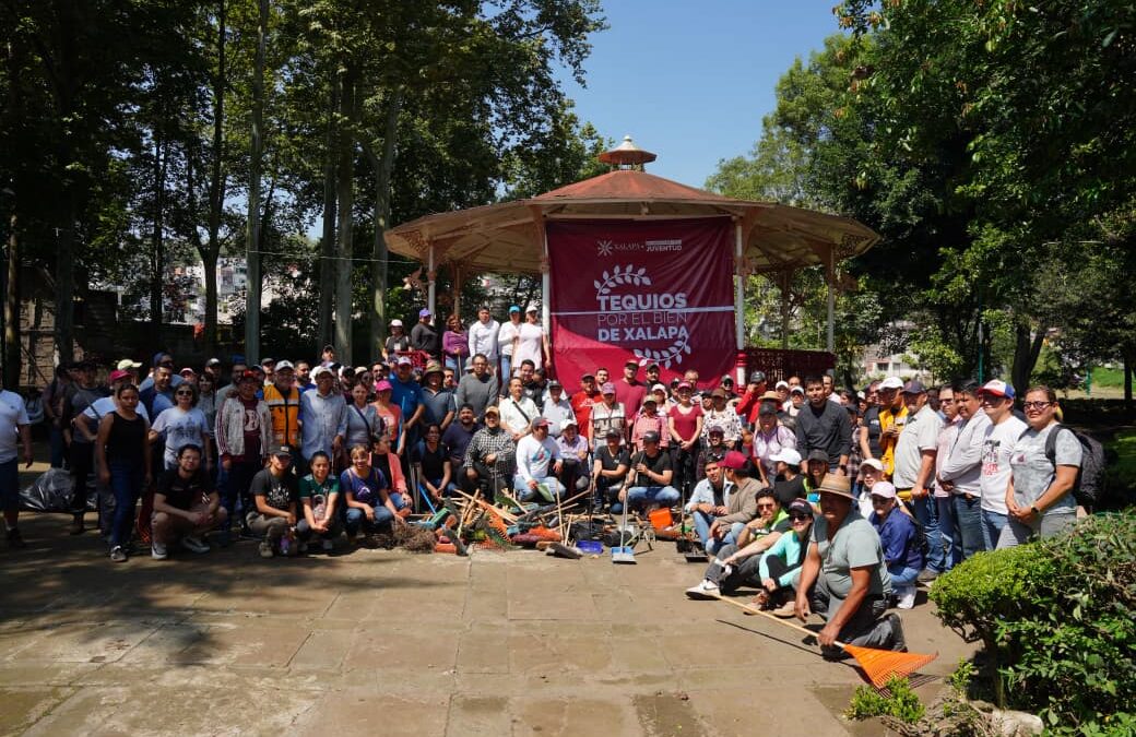 Mediante los Tequios, dependencias municipales unen esfuerzos para dignificar espacios públicos y fortalecer el tejido social